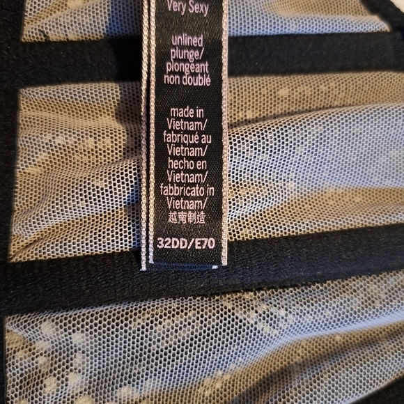 Victoria's Secret Very Sexy unlined plunge bra size 32DD - Picture 6 of 7